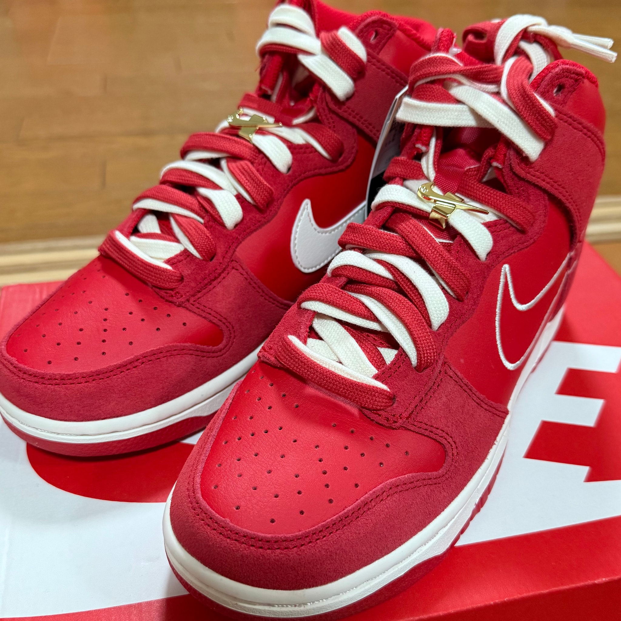 Nike Dunk High SE First Use "University Red"