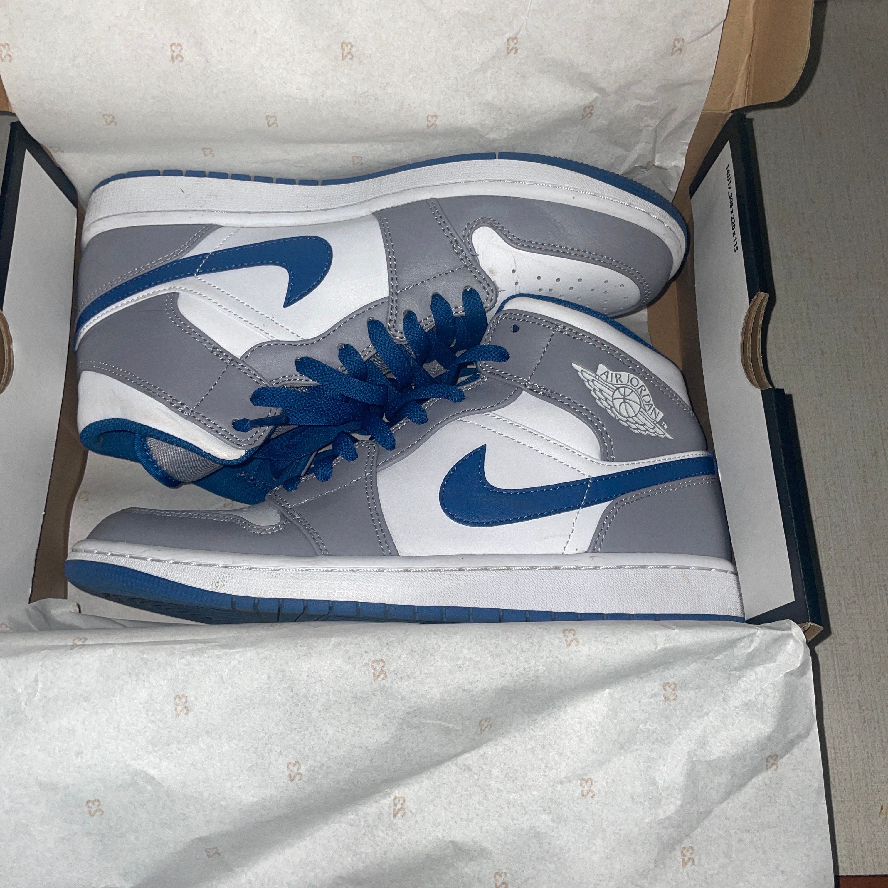 Nike Air Jordan 1 Mid "True Blue"