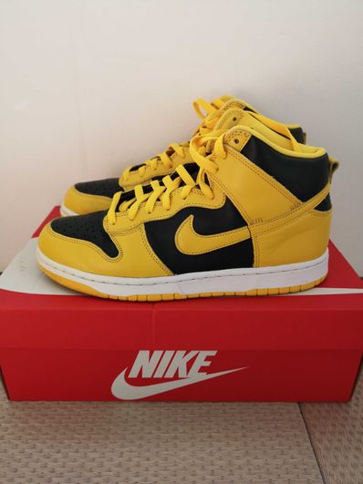 Nike Dunk High "Black/Varsity Maize"