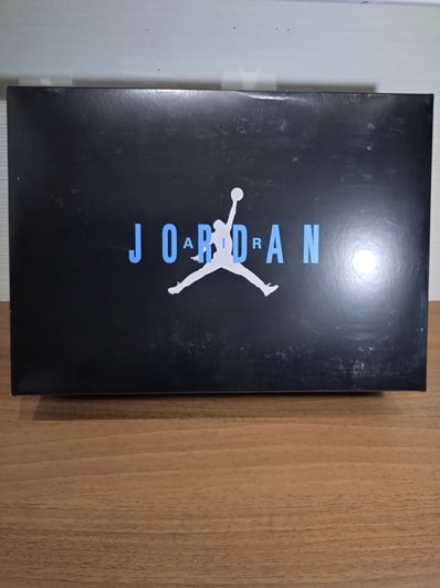 Nike Air Jordan 11 Low "Cement Grey"