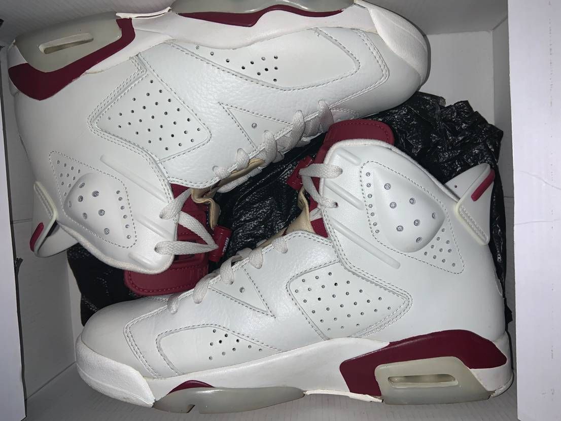 Nike Air Jordan 6 Retro "Maroon" (2015)