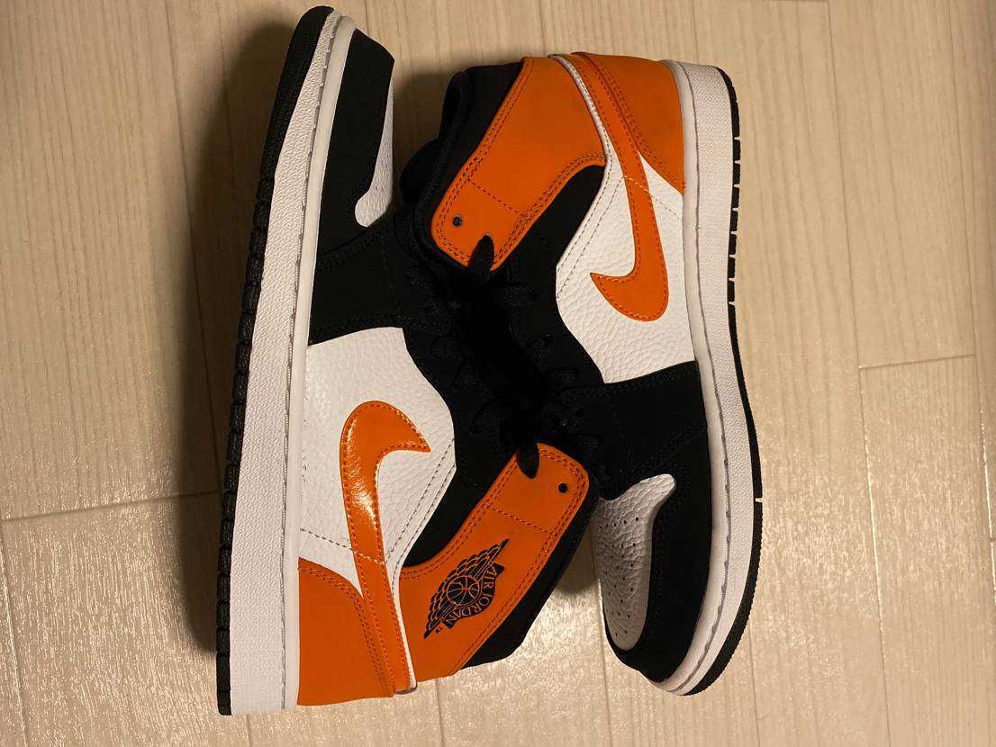 NIKE AIR JORDAN 1 MID "SHATTERED BACKBOARD"