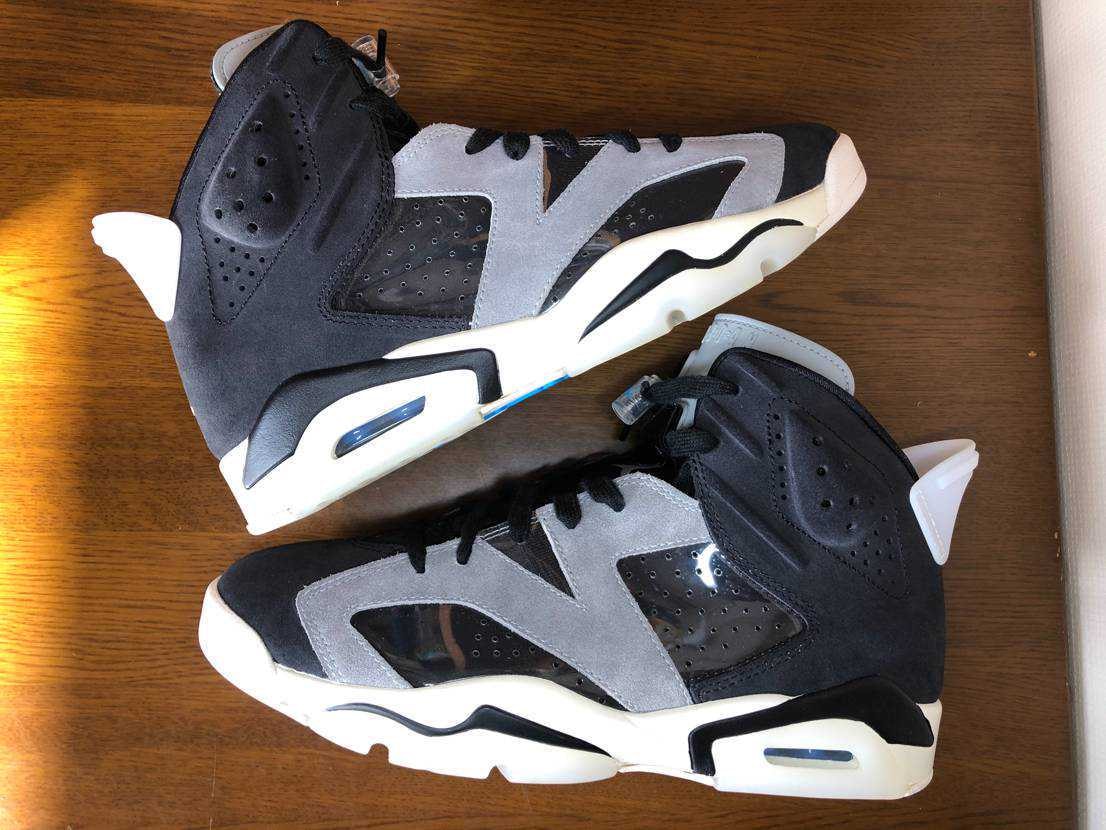 NIike Women's Air Jordan 6 "Smoke Grey"
