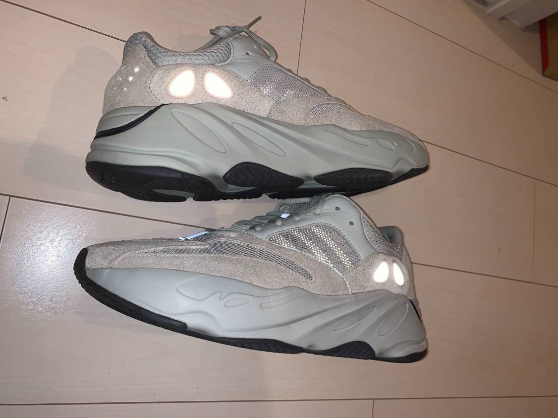 adidas YEEZY Boost 700 "Salt"
