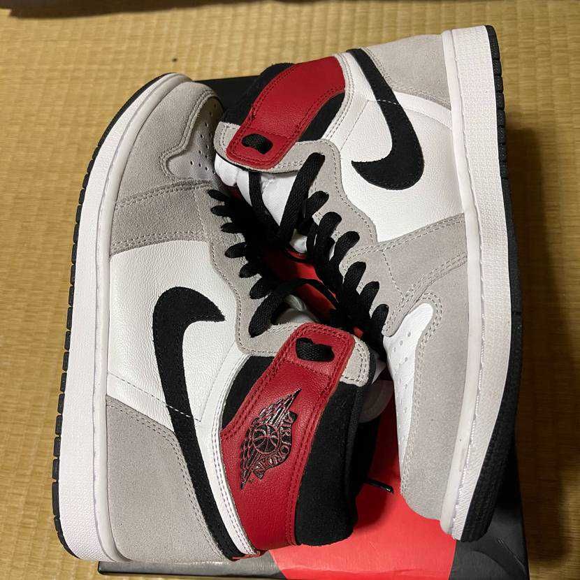 Nike Air Jordan 1 High OG "White/Black/Light Smoke Grey"