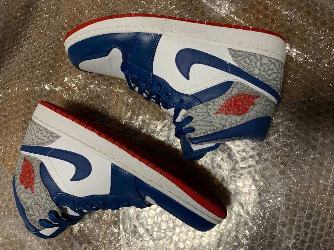 NIKE AIR JORDAN 1 RETRO MID TRUE BLUE