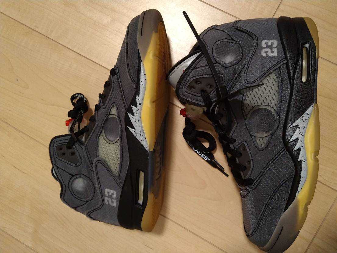 Off-White × Nike Air Jordan 5 "Black/Muslin/Fire Red"