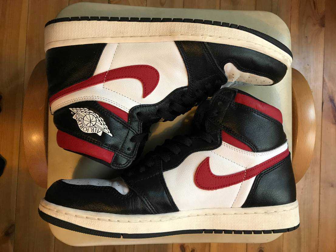 Nike Air Jordan 1 Retro High "Black/White/Sail/Gym Red"