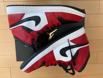 Nike Air Jordan 1 Mid "Chicago Black Toe"