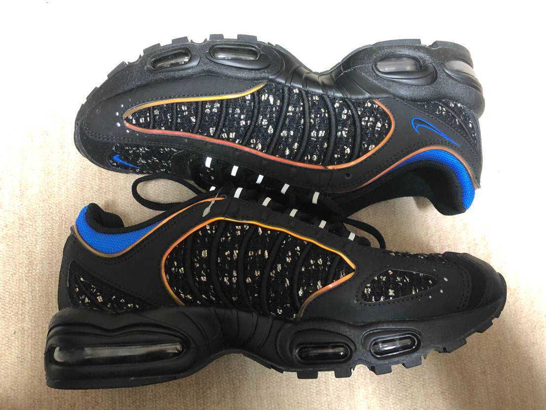 Supreme × Nike Air Max Tailwind 4 "Black"