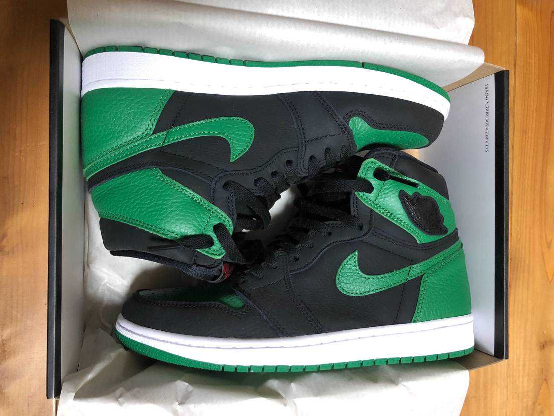 Nike Air Jordan 1 Retro High OG "Black/Pine Green" (2020)