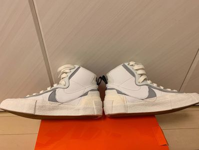 sacai × NIKE BLAZER MID "WHITE/WOLF GREY"
