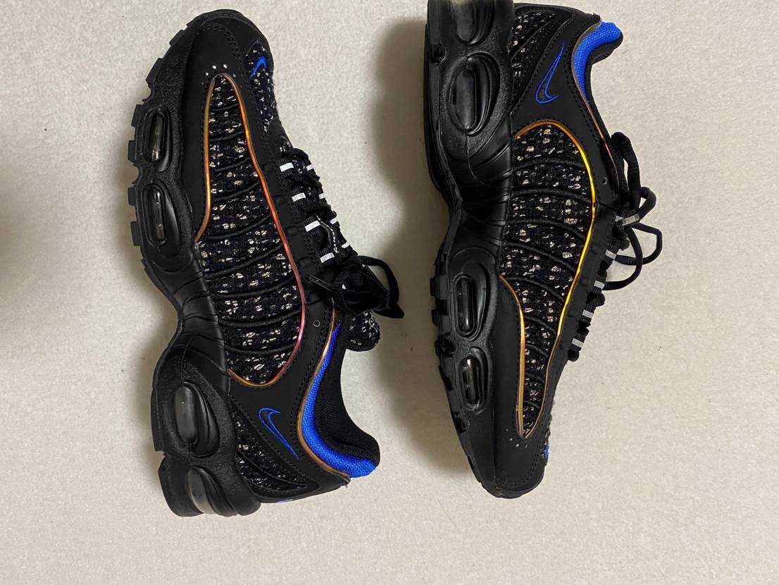 Supreme × Nike Air Max Tailwind 4 "Black"