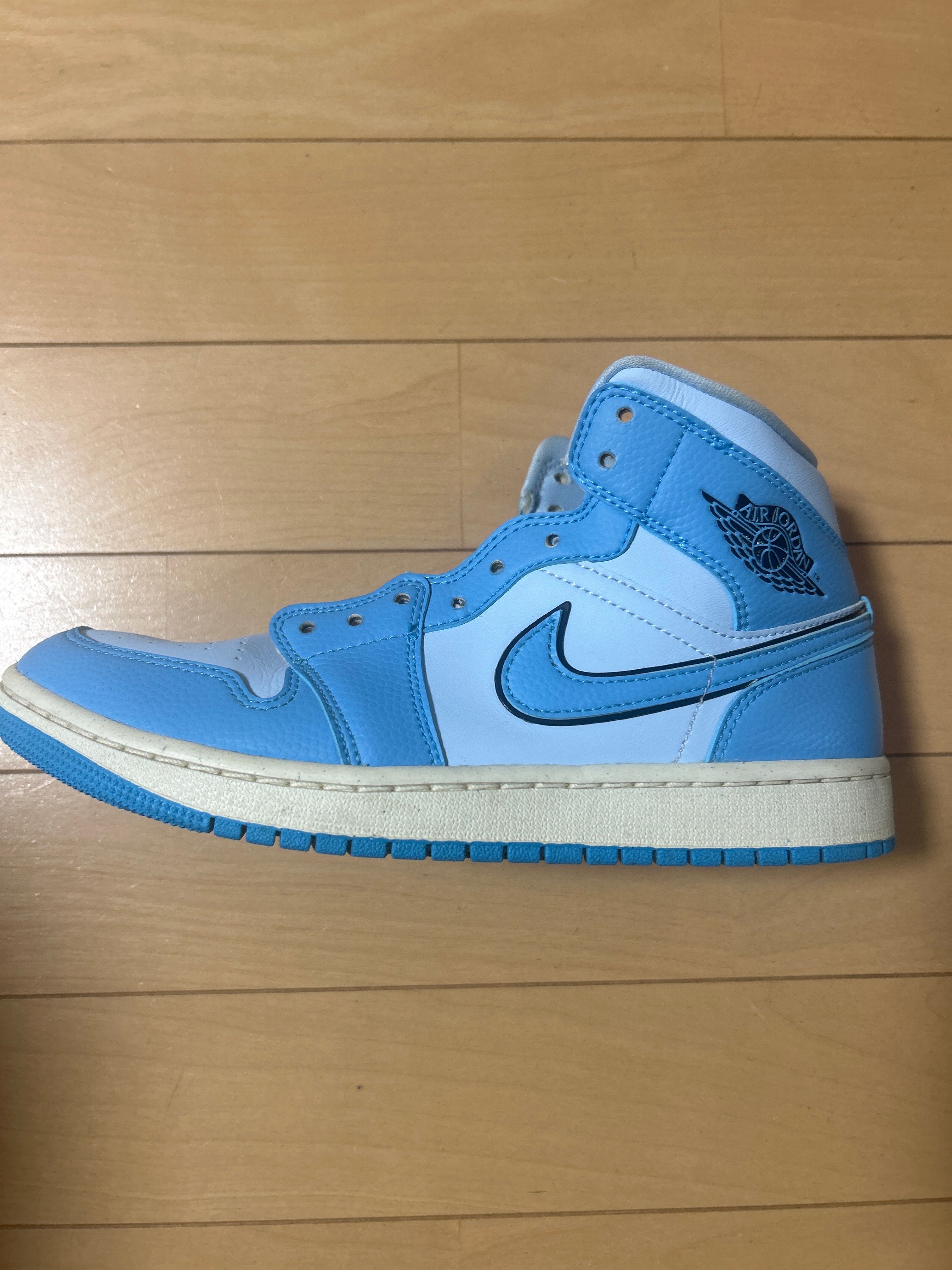 Nike Women's Air Jordan 1 Mid SE "University Blue"