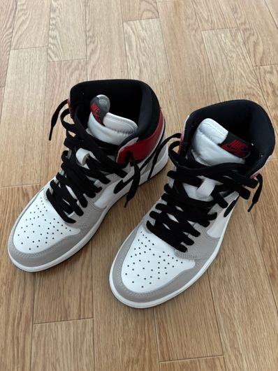 Nike Air Jordan 1 High OG "White/Black/Light Smoke Grey"
