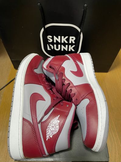 Nike Air Jordan 1 Mid "Team Red"