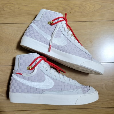 NIKE Women's BLAZER MID 77 "SASHIKO" WHITE