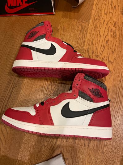 Nike Air Jordan 1 High OG "Lost & Found/Chicago"