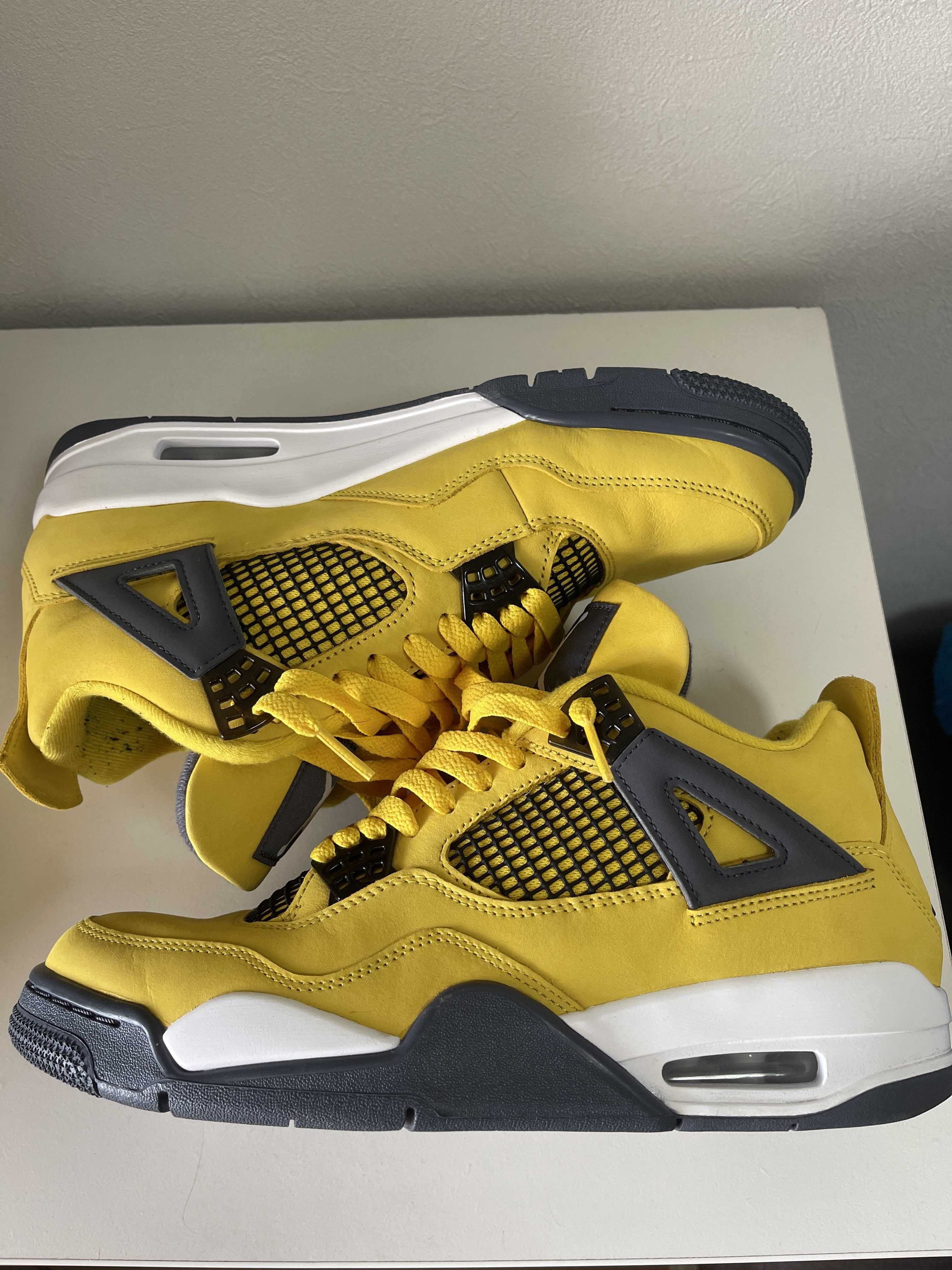 Nike Air Jordan 4 "Tour Yellow"