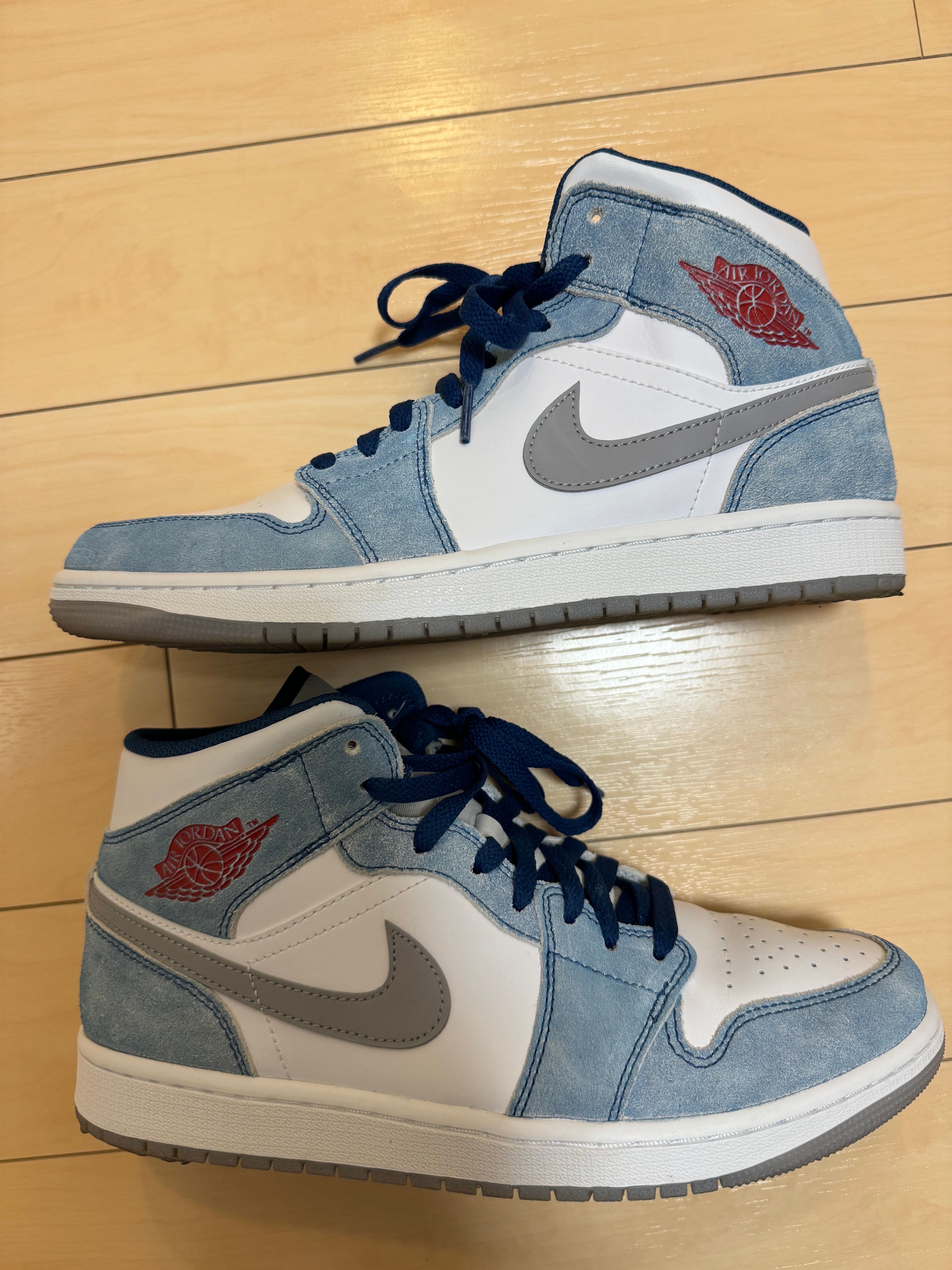 Nike Air Jordan 1 Mid SE "White/Hyper Royal/Red"