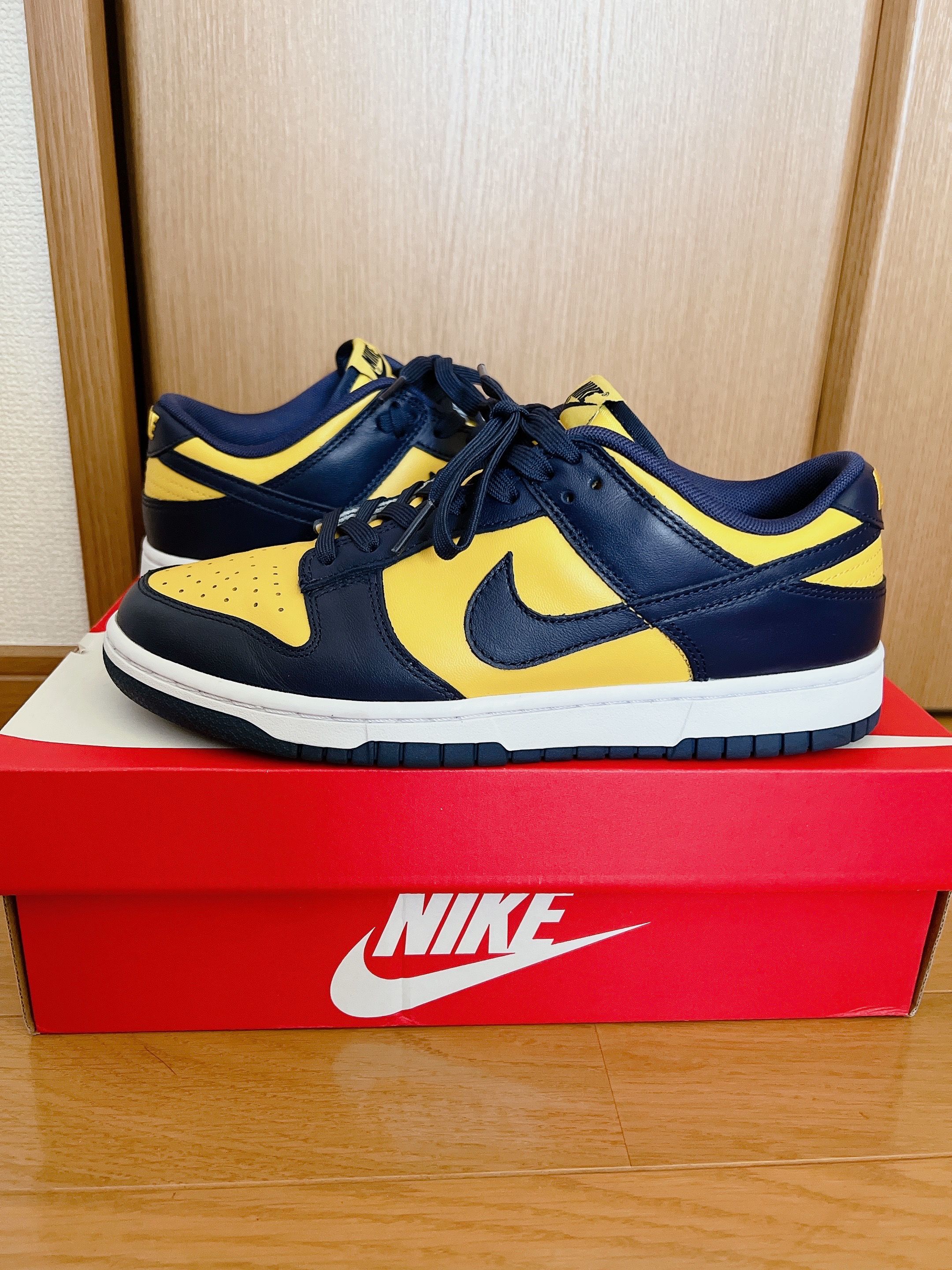 Nike Dunk Low "Michigan"
