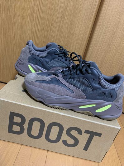 YEEZY BOOST 700 WAVE RUNNER DARK GREY