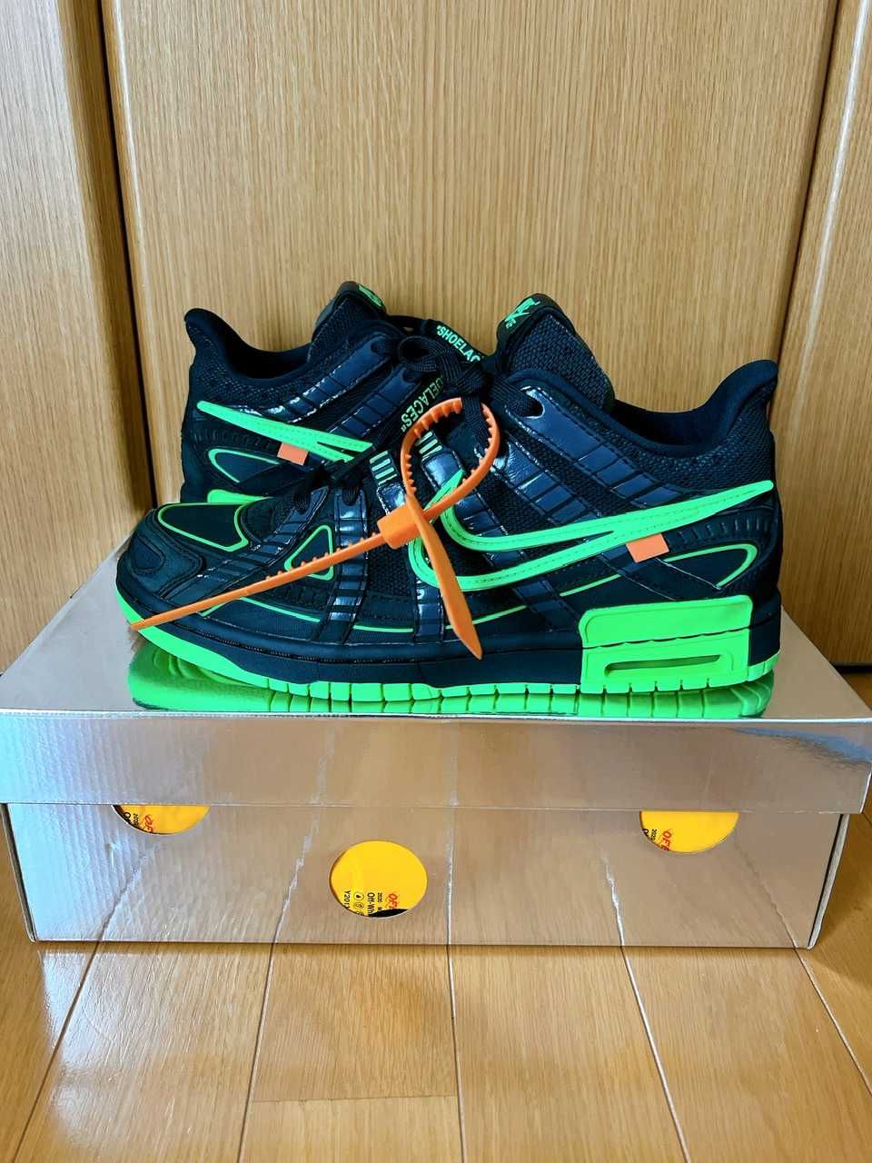 Off-White × Nike Air Rubber Dunk "Black/Green Strike"