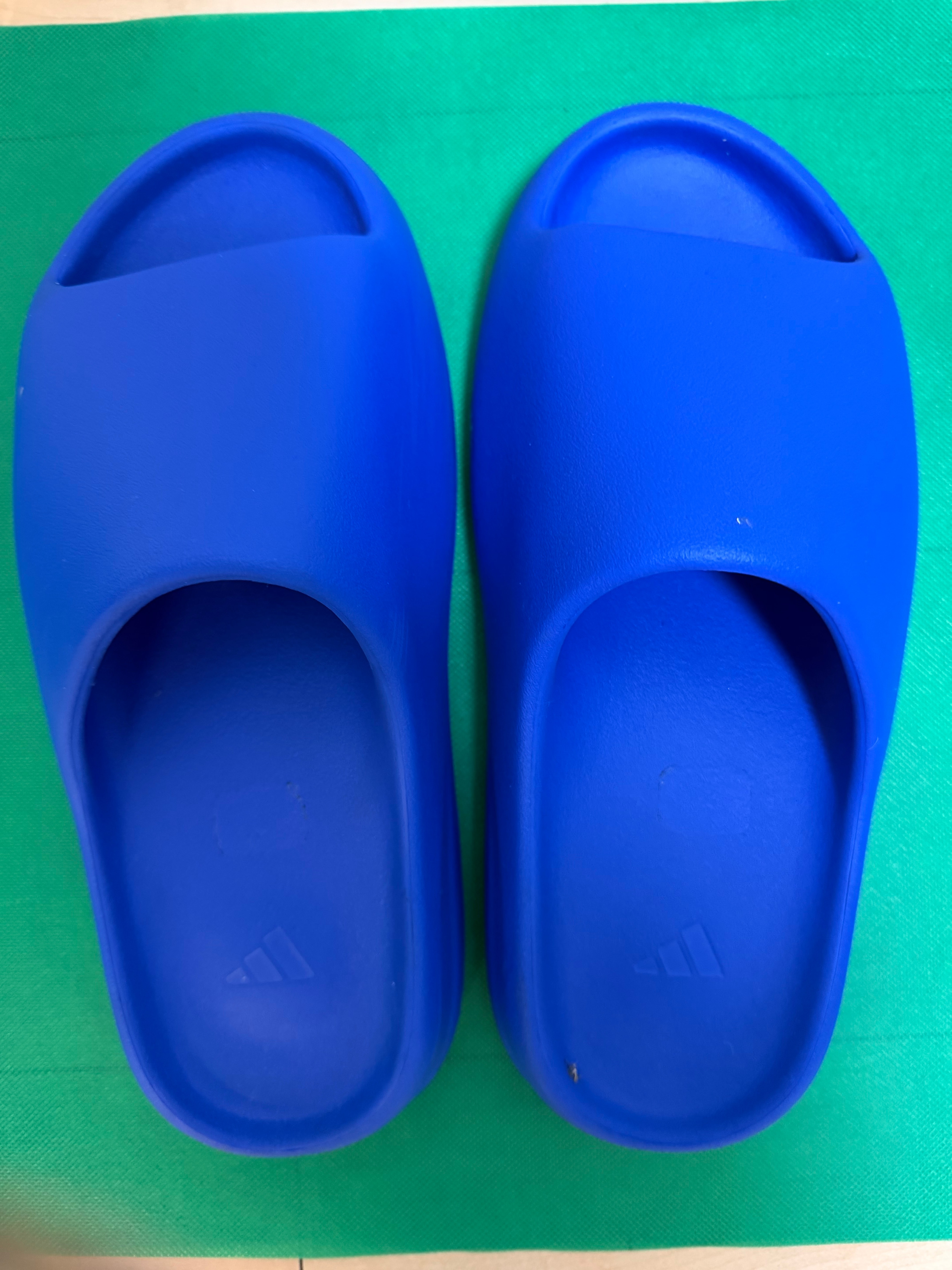 イージー イージー スライド (YEEZY Yeezy Slide) の新作・中古通販