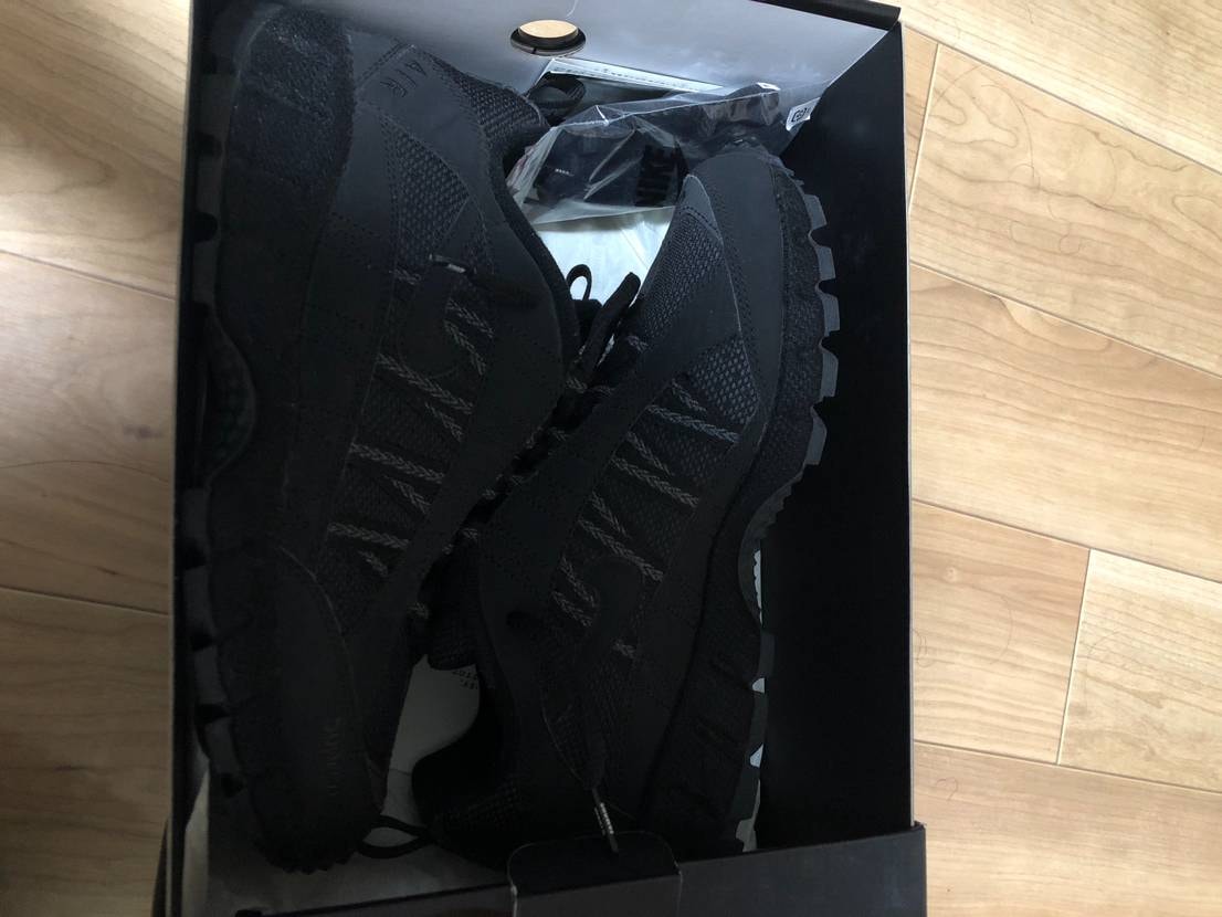 Supreme × Nike Air Humara "Black"