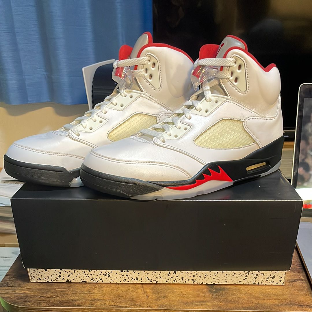 Nike Air Jordan 5 Retro "Fire Red" (2020)