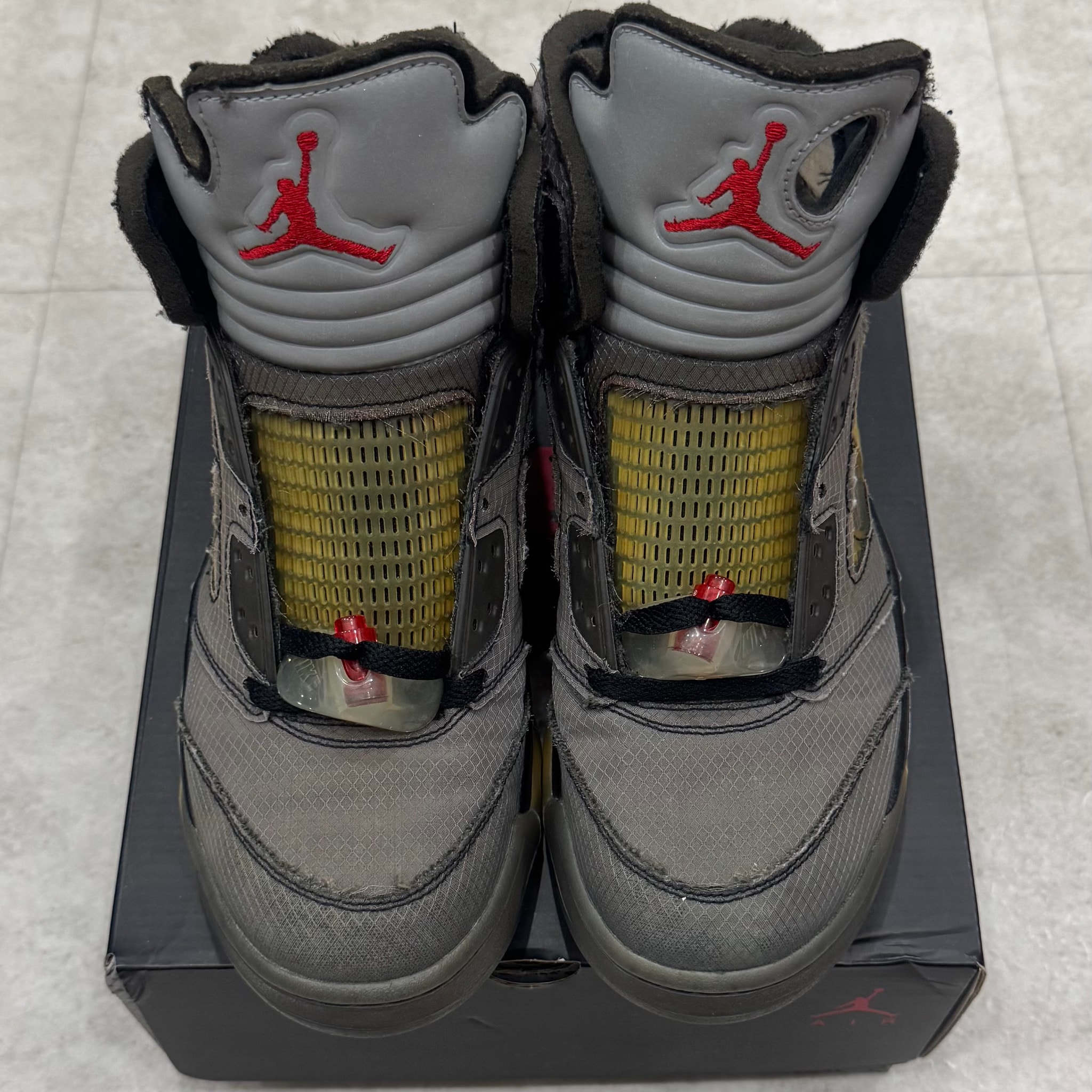 Off-White × Nike Air Jordan 5 "Black/Muslin/Fire Red"