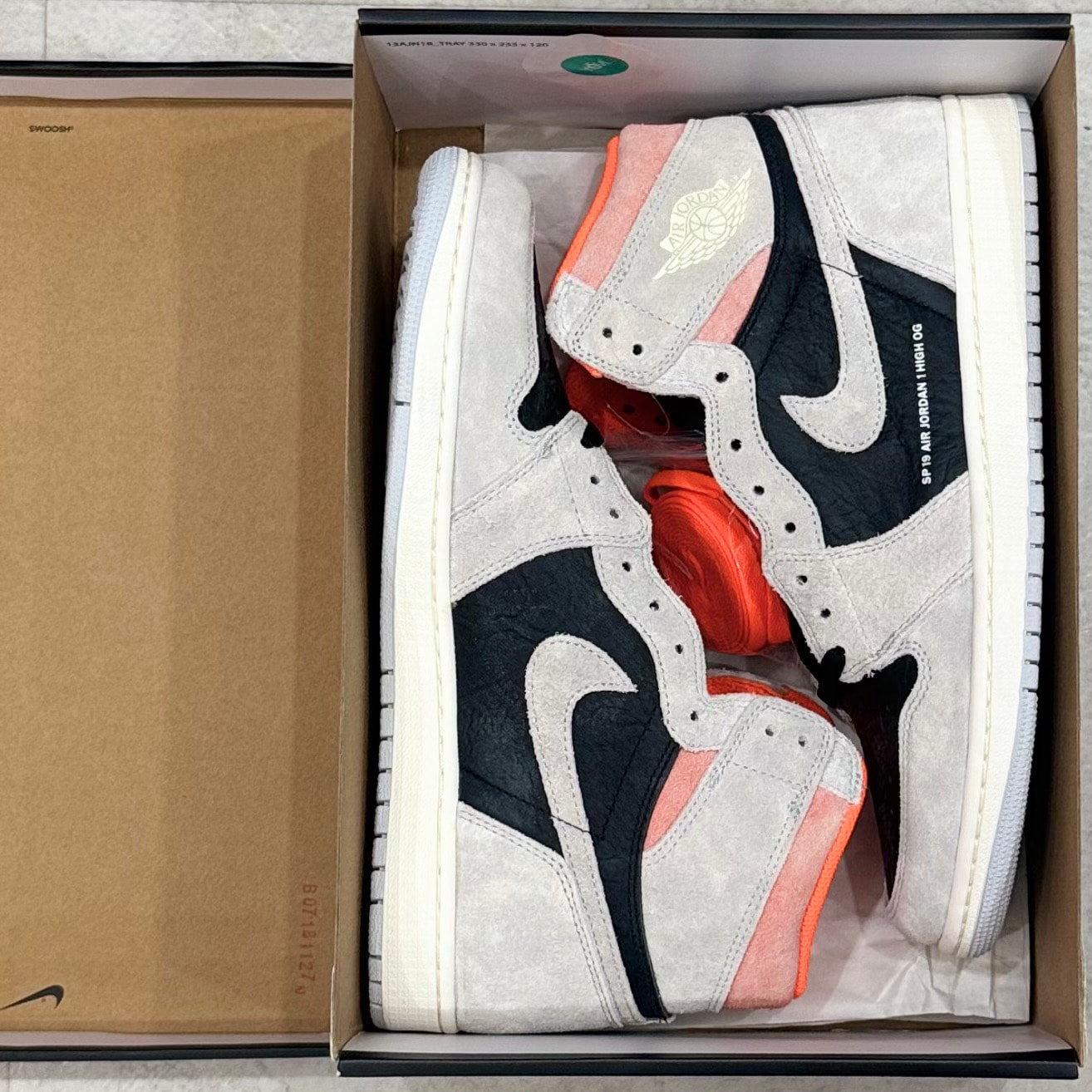 Nike Air Jordan 1 Retro High OG "Hyper Crimson"