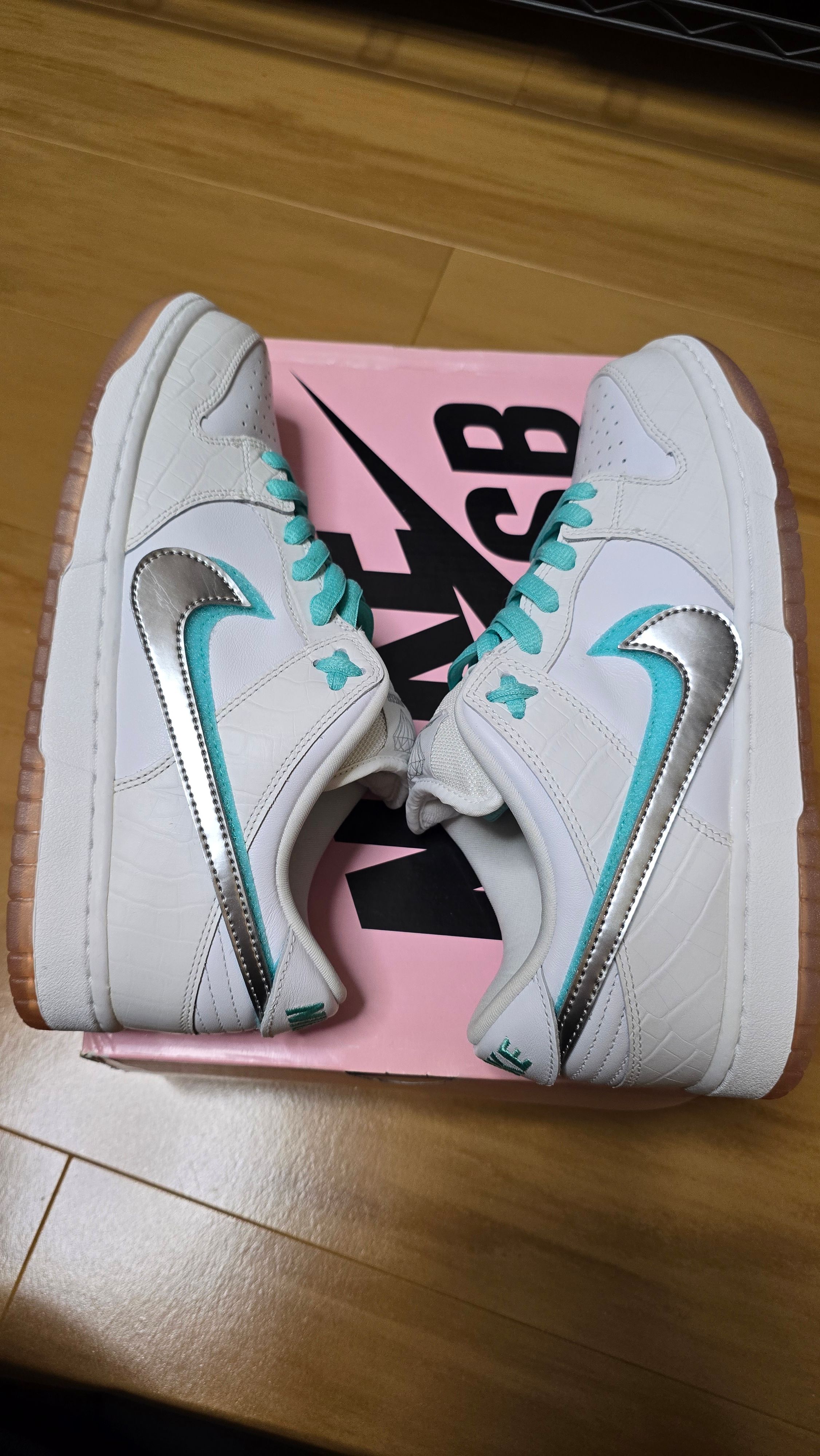 Diamond Supply Co. × Nike SB Dunk Low Pro "White"