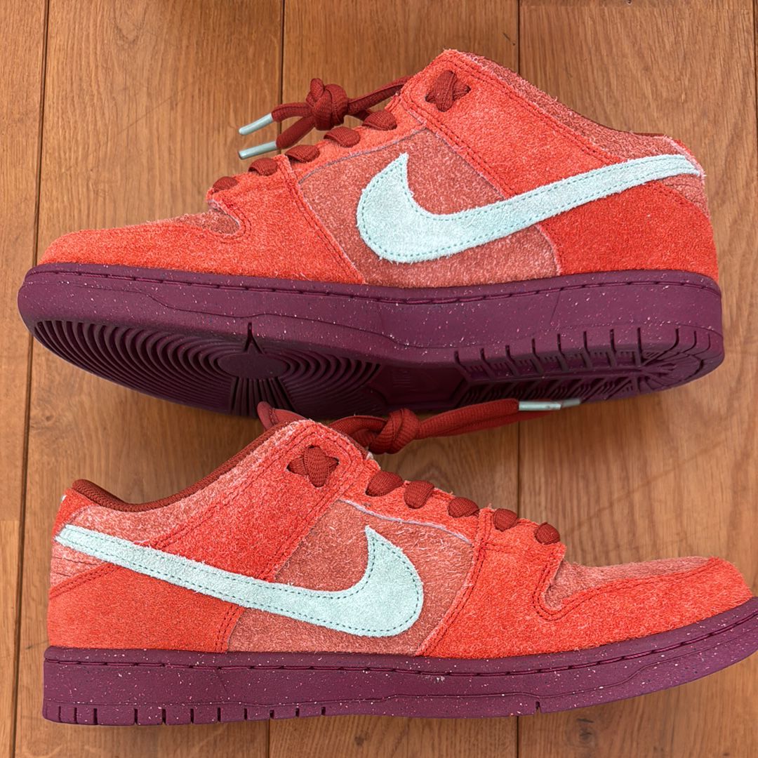 Nike SB Dunk Low Pro PRM "Mystic Red and Rosewood"