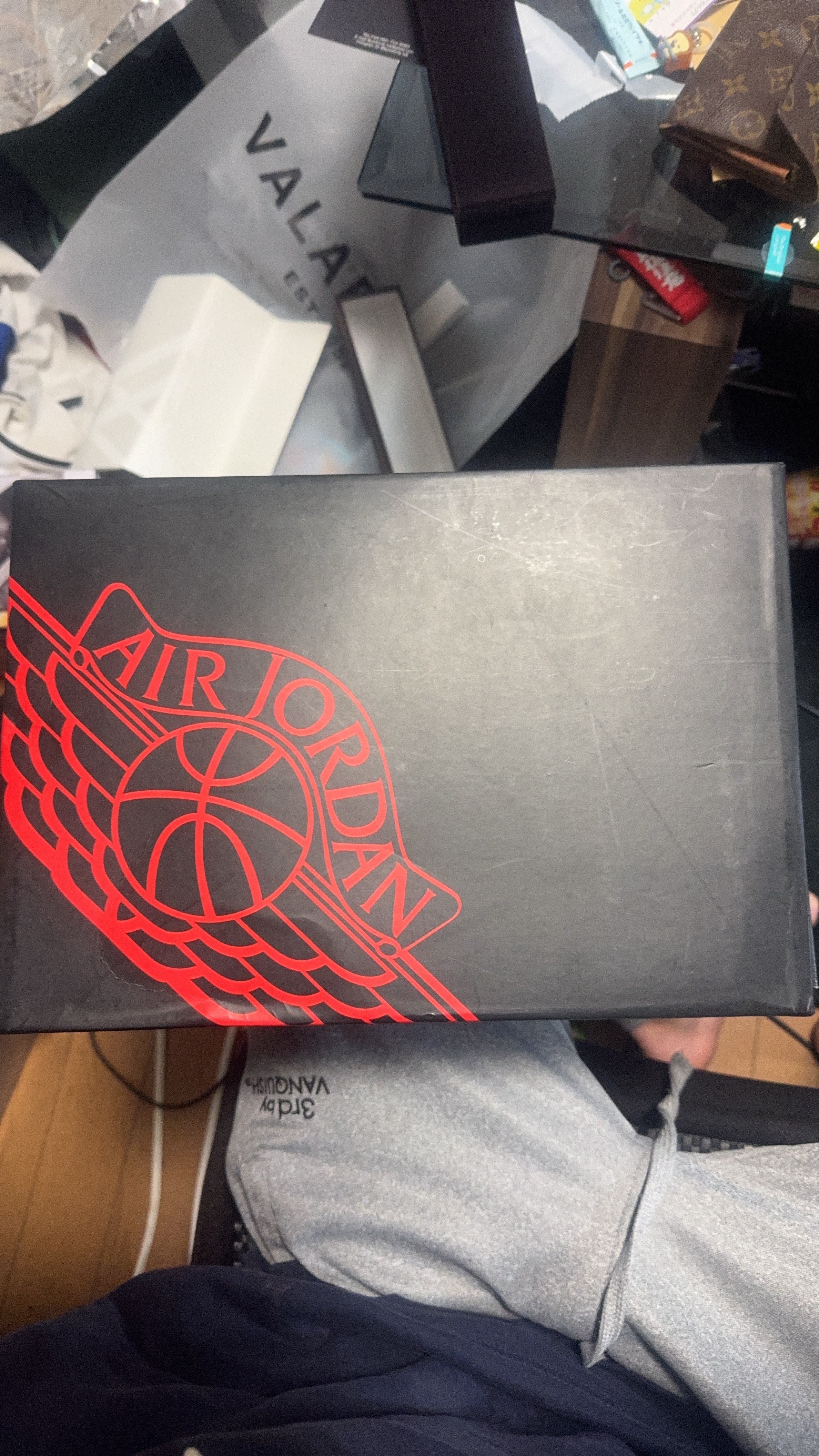 NIKE AIR JORDAN 1 MID NOUVEAU WOLF GREY