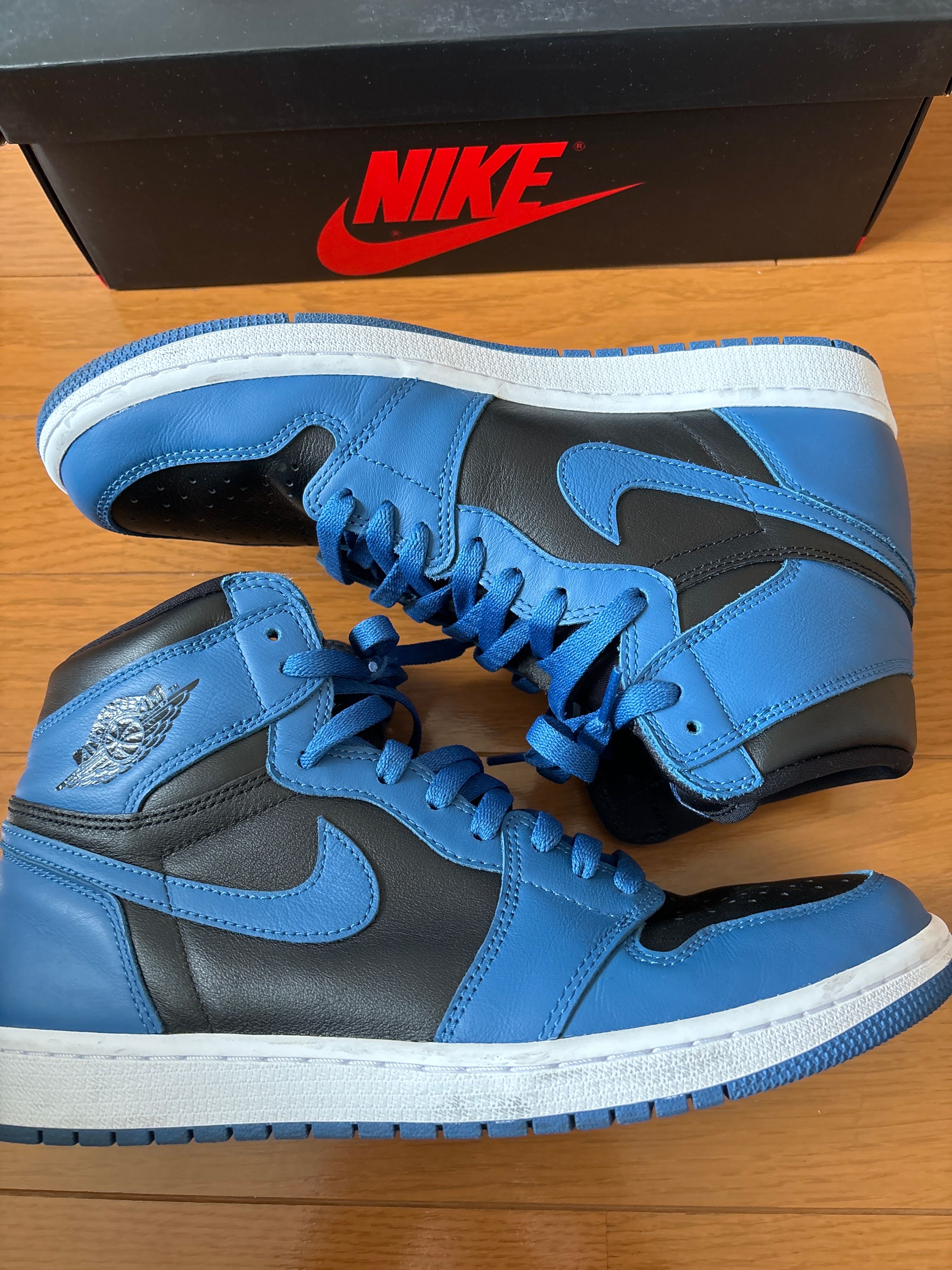 Nike Air Jordan 1 Retro High OG "Dark Marina Blue"