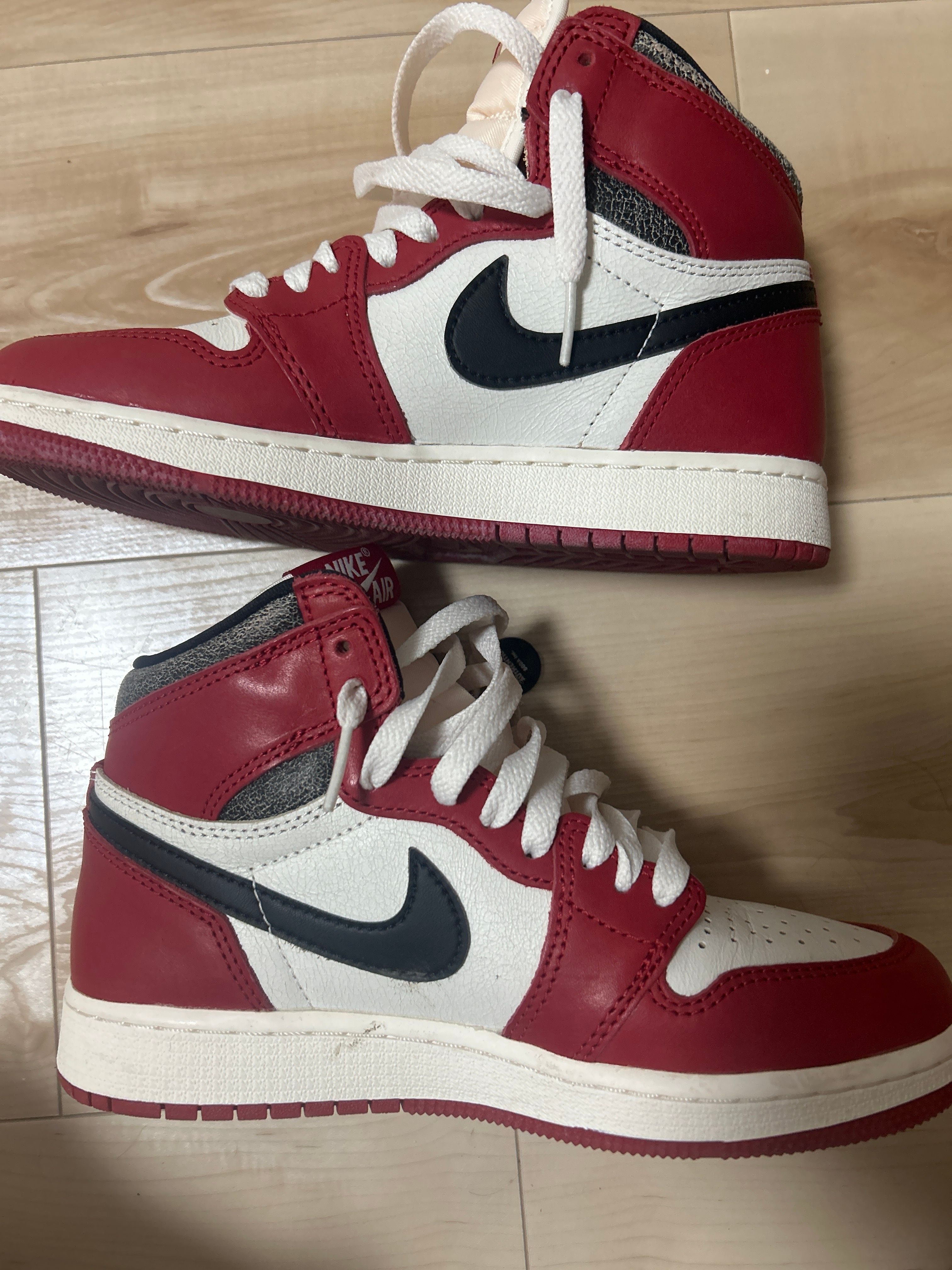 Nike GS Air Jordan 1 High OG "Lost & Found/Chicago"