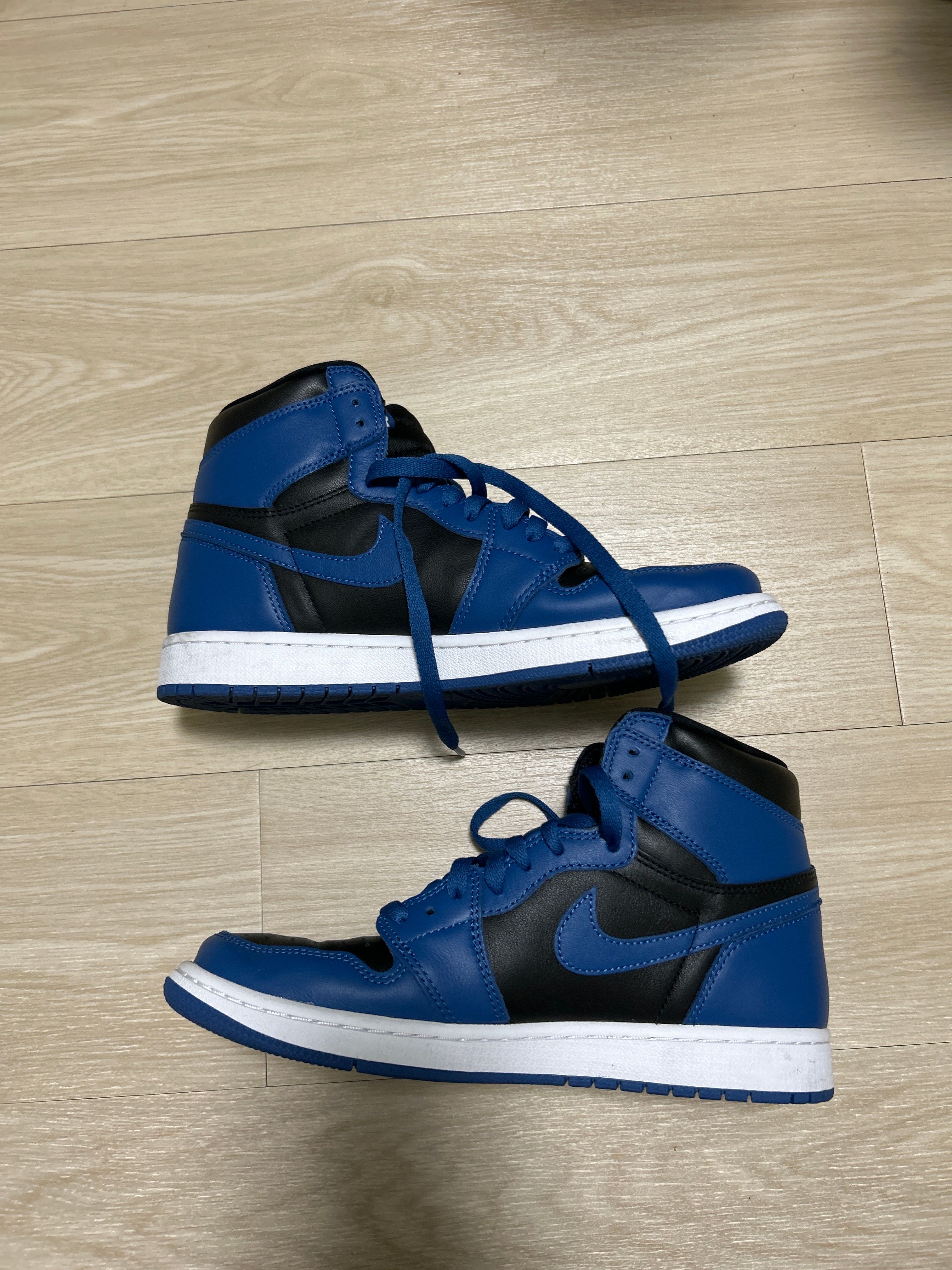 Nike Air Jordan 1 Retro High OG "Dark Marina Blue"