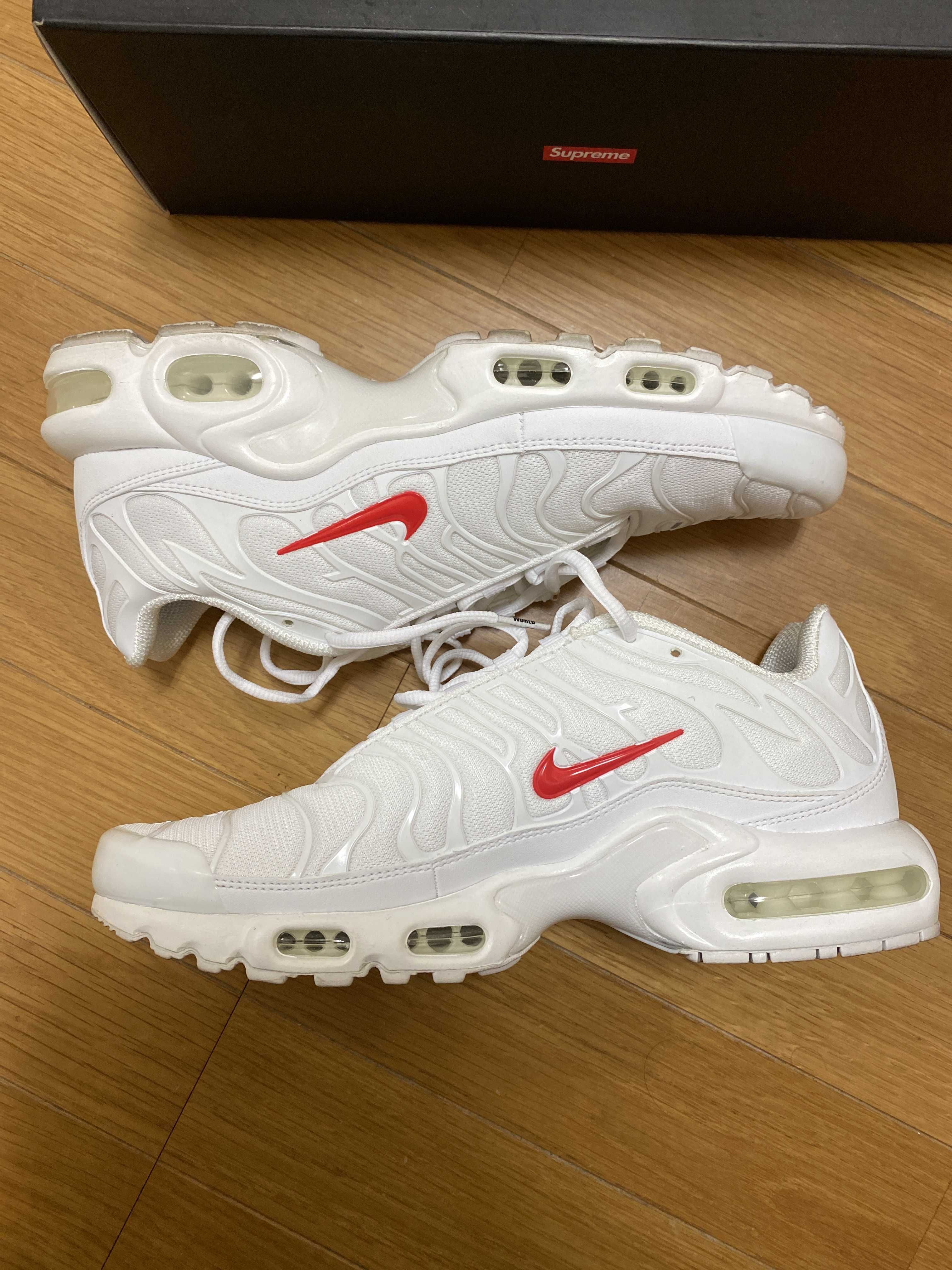 Supreme x Nike Air Max Plus TN "White/Speed Red"