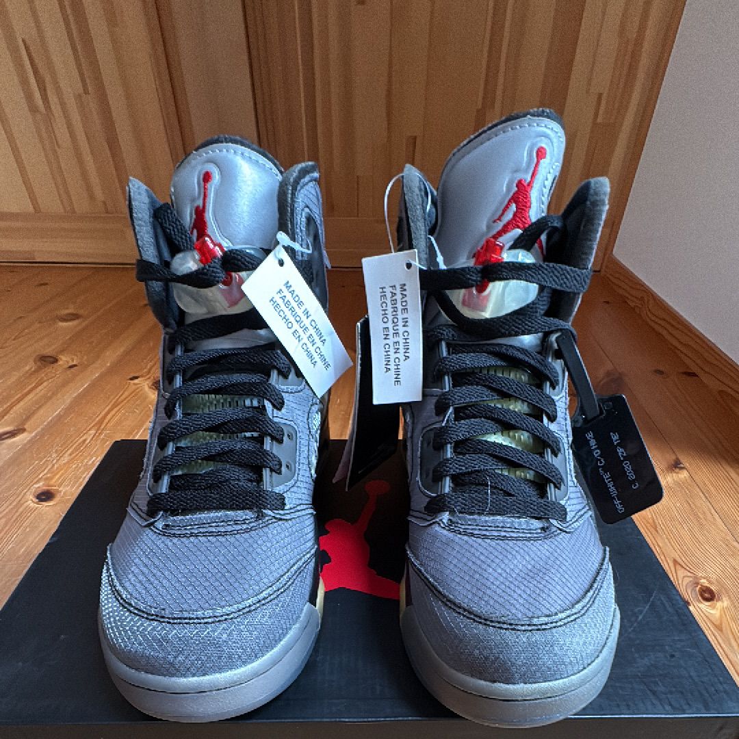 Off-White × Nike Air Jordan 5 