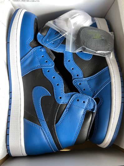 Nike Air Jordan 1 Retro High OG "Dark Marina Blue"