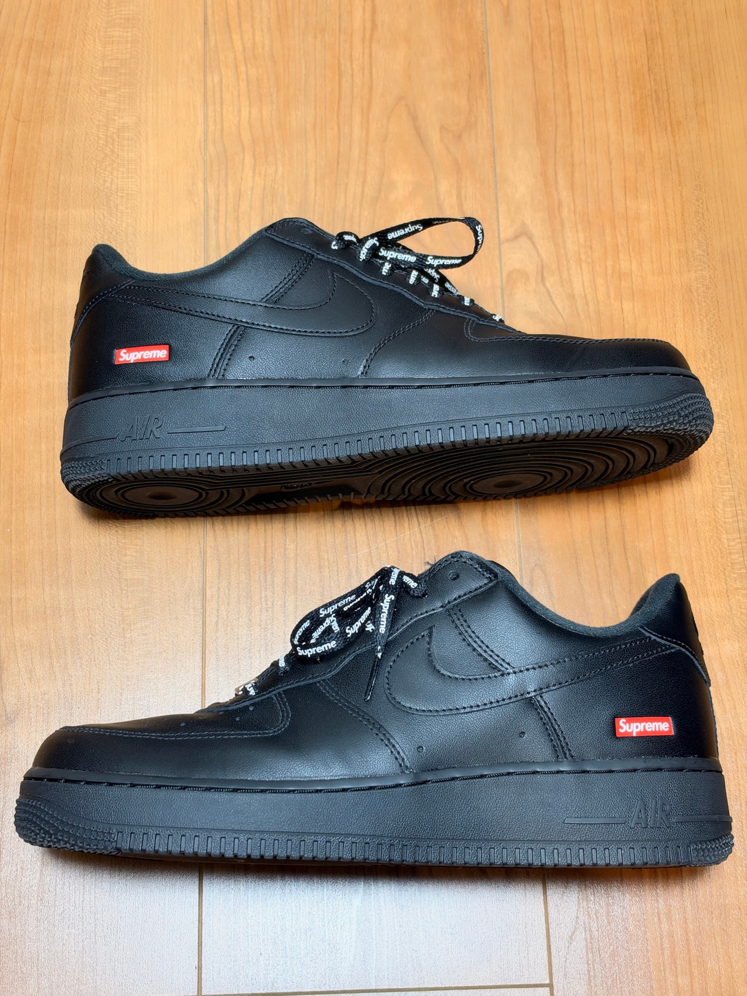 Supreme × Nike Air Force 1 Low "Black"