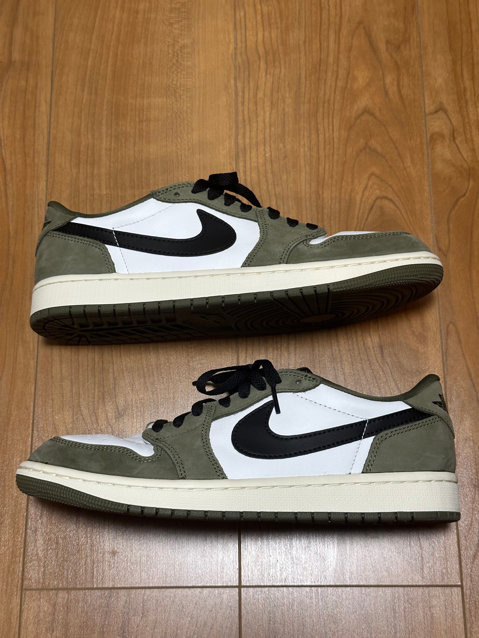 Nike Air Jordan 1 Low OG "Medium Olive and Summit White"