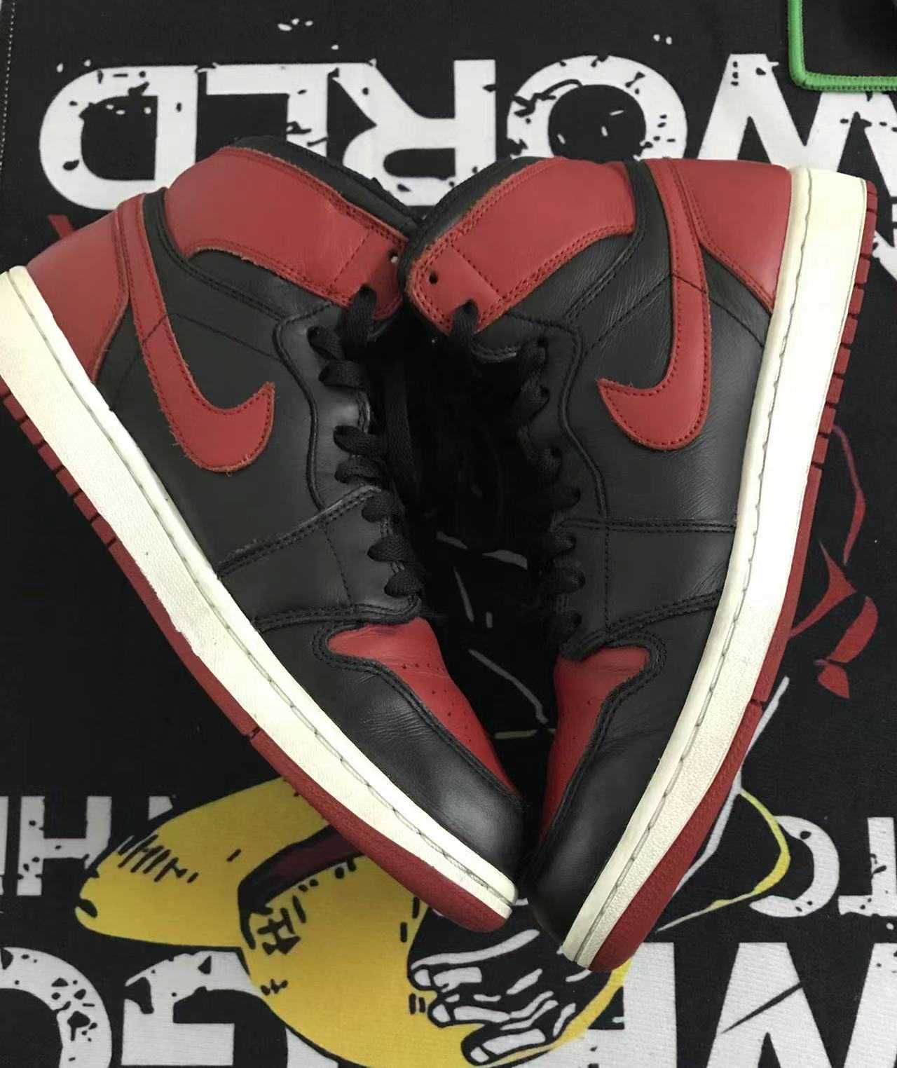 Nike Air Jordan 1 Retro High OG "Bred" (2013)