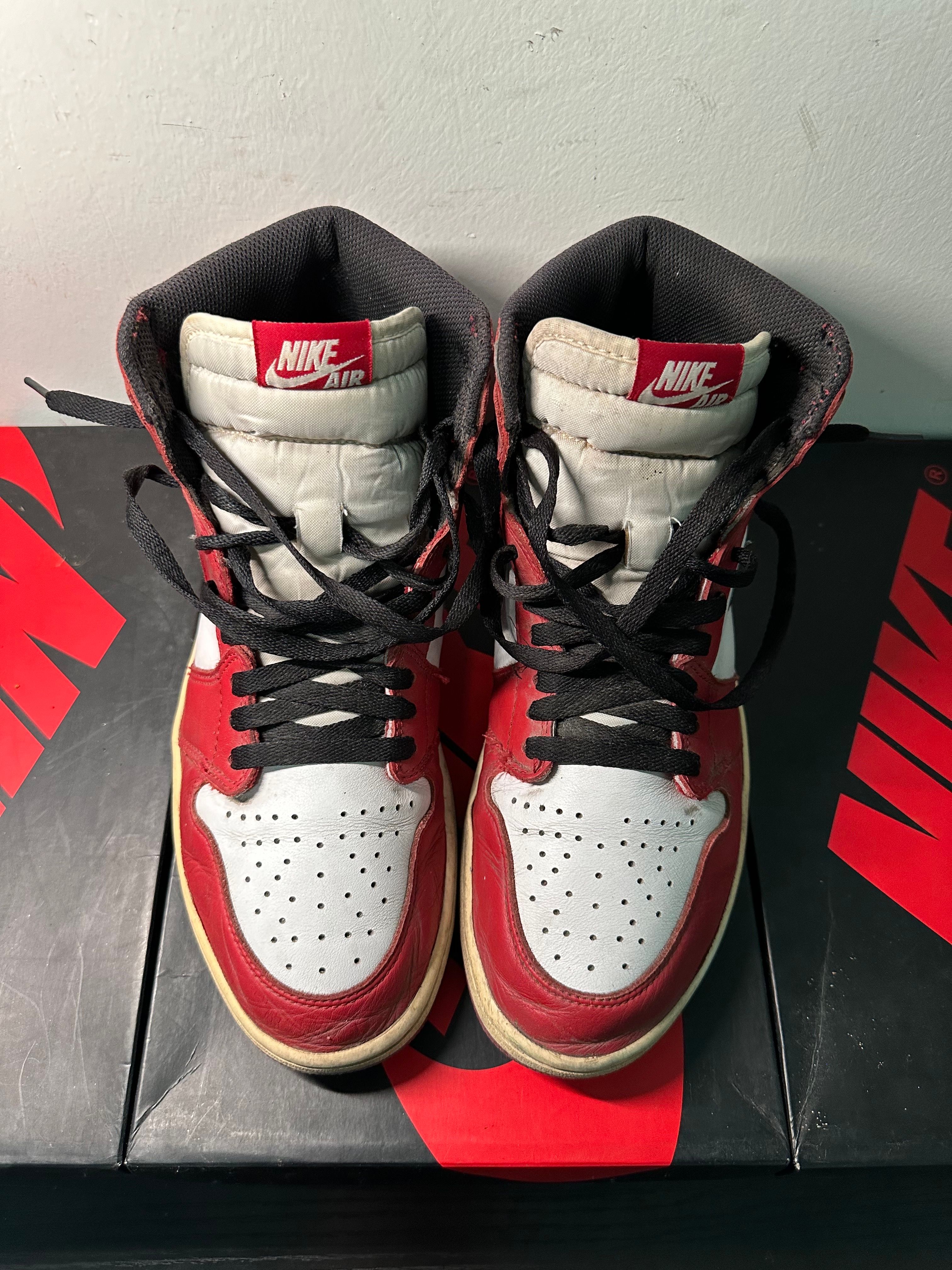 Nike Air Jordan 1 Retro High "Chicago" (2015)