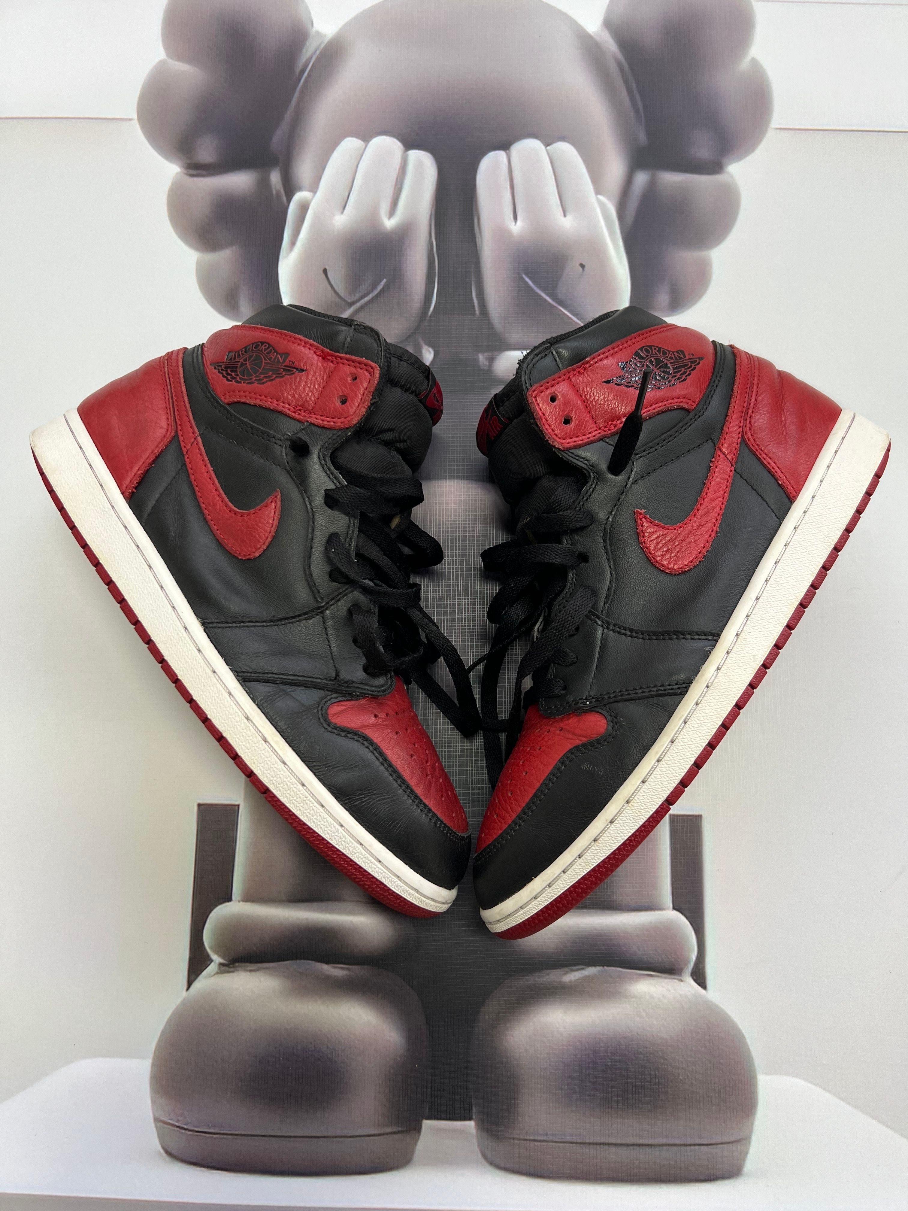 Nike Air Jordan 1 Retro High OG "Bred/Banned" (2016)