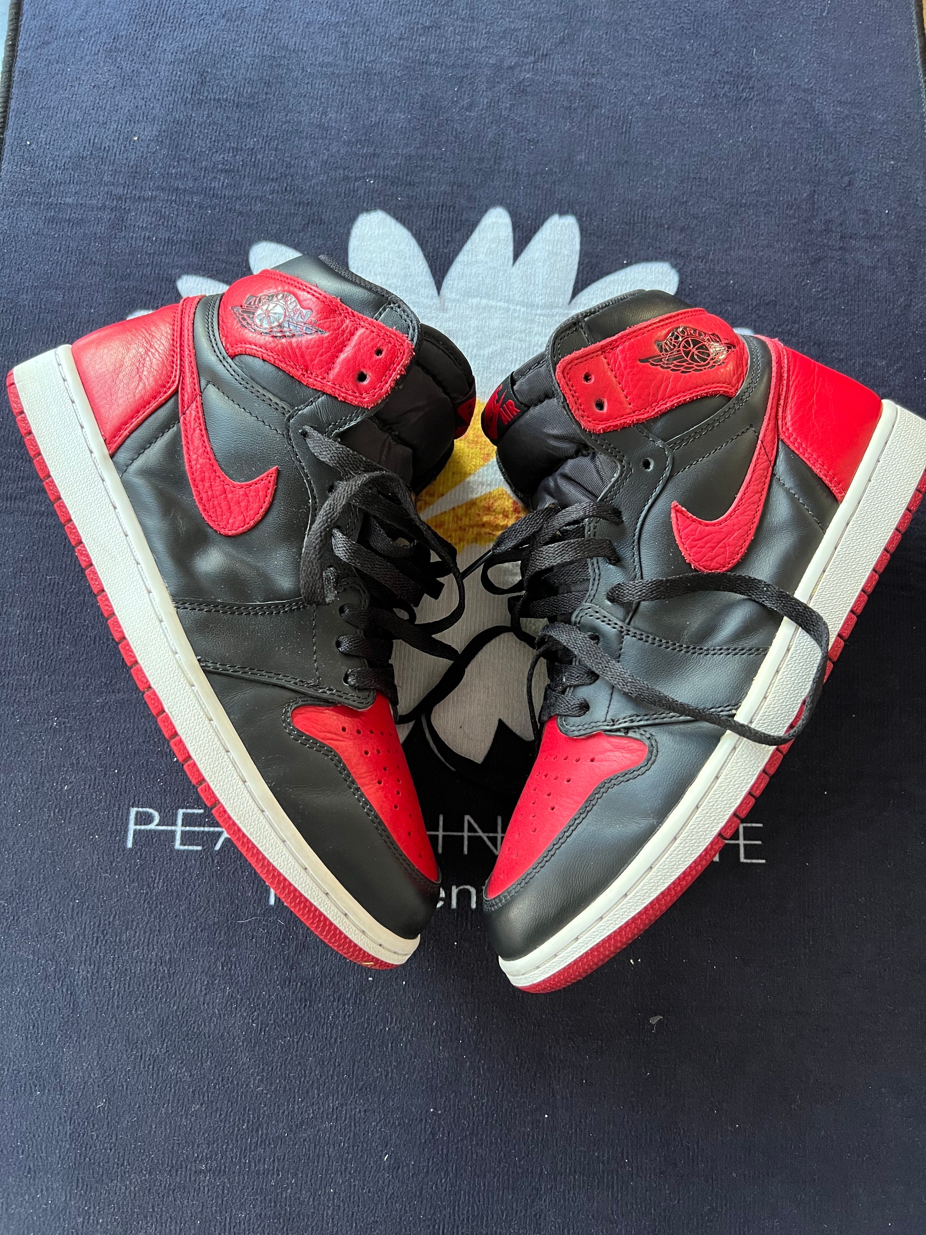 Nike Air Jordan 1 Retro High OG "Bred/Banned" (2016)