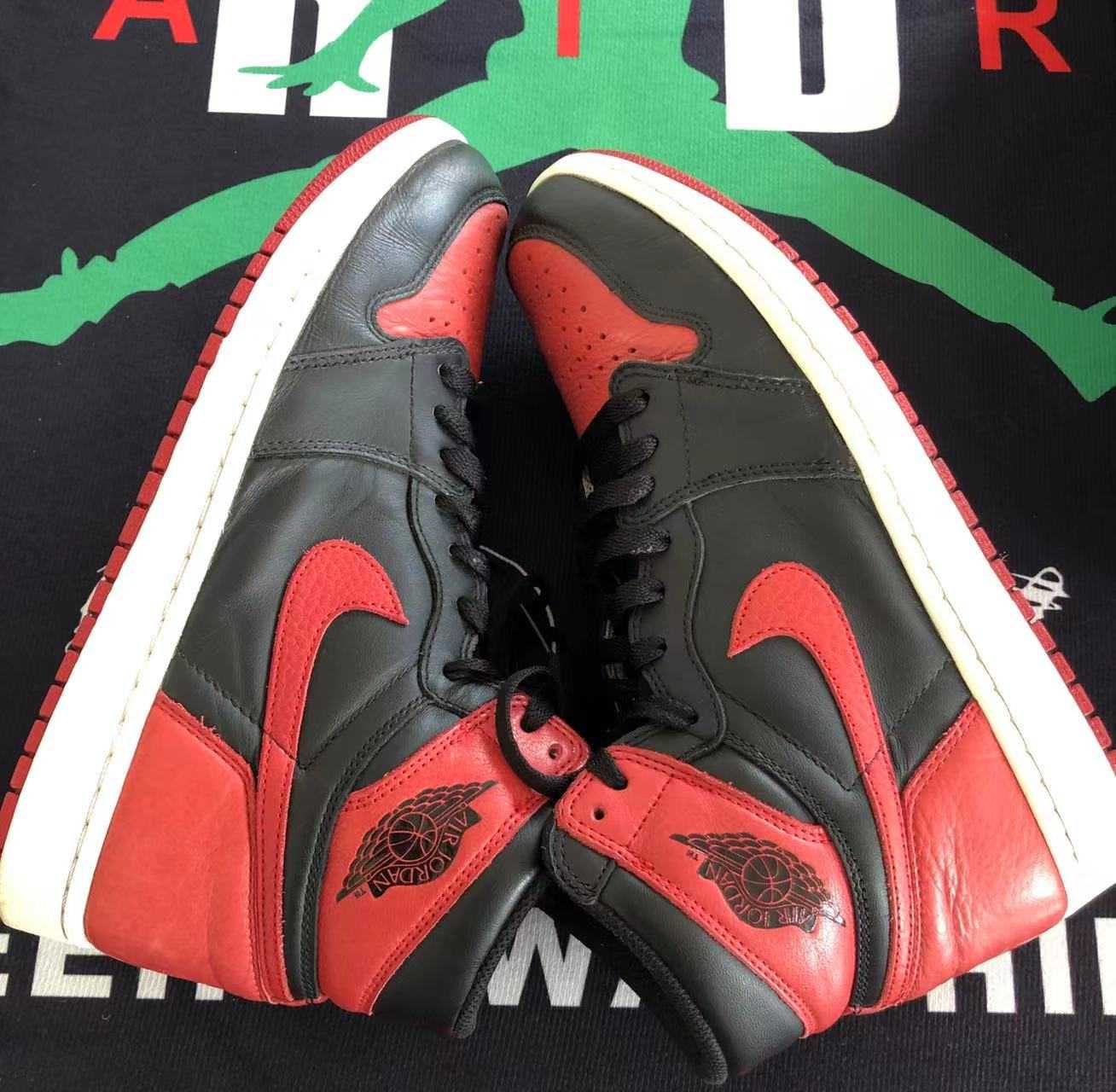 Nike Air Jordan 1 Retro High OG "Bred/Banned" (2016)