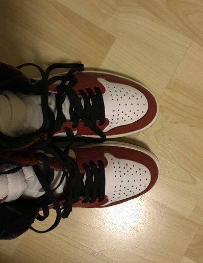 Nike Air Jordan 1 Retro High "Chicago" (2015)