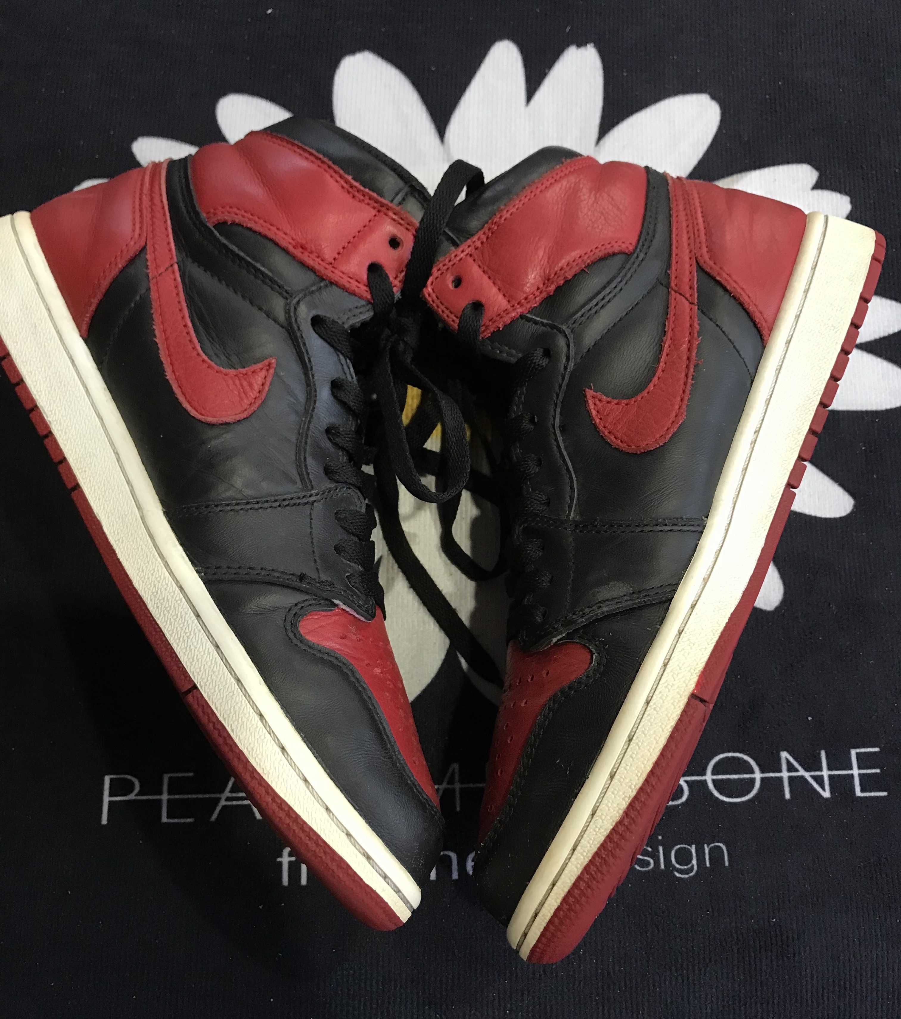 Nike Air Jordan 1 Retro High OG "Bred/Banned" (2016)